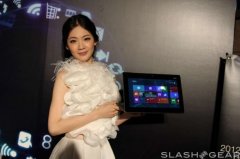 華碩本月將推出發(fā)布雙屏筆記本TAICHI 31系列預(yù)計(jì)在下月！