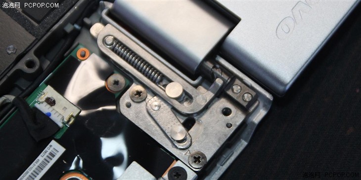 槽點滿滿的變形本 ThinkPad X1 Yoga評測