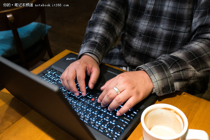 續(xù)航、散熱與功耗：T560表現全能平衡